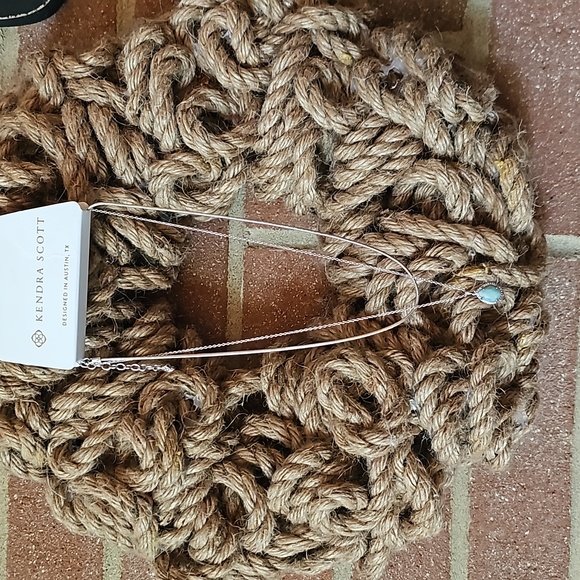 Kendra Scott - Picture 2 of 4